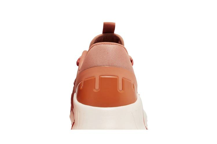 Кроссовки Nike Wmns Free Metcon 5 'Amber Brown Campfire Orange'