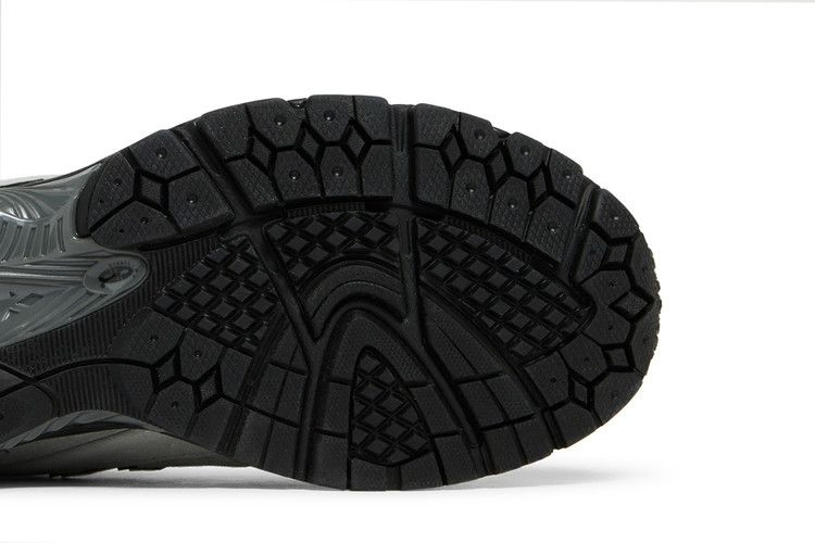 Кроссовки New Balance 2002R 'Grey Black' JD Exclusive