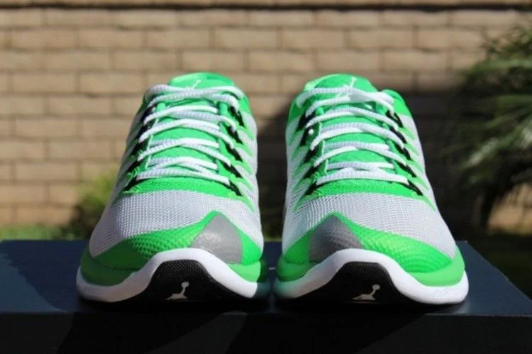 Krossovki-Air-Jordan-Flight-Runner-2-4-2
