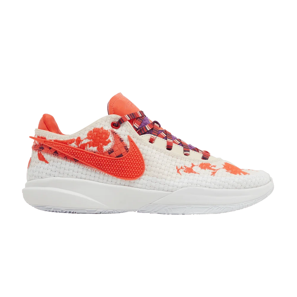 Krossovki-Mimi-Plange-x-Nike-LeBron-20-Premium-Ceremony
