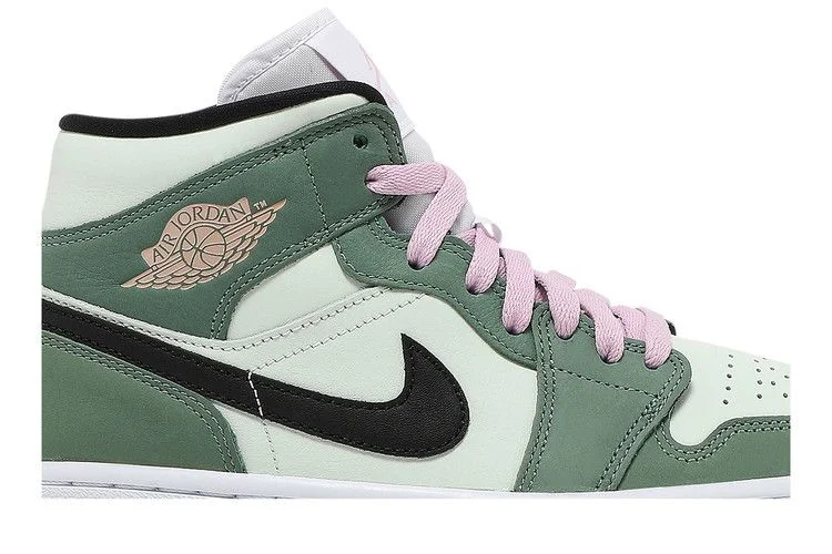 Кроссовки Wmns Air Jordan 1 Mid SE 'Dutch Green'