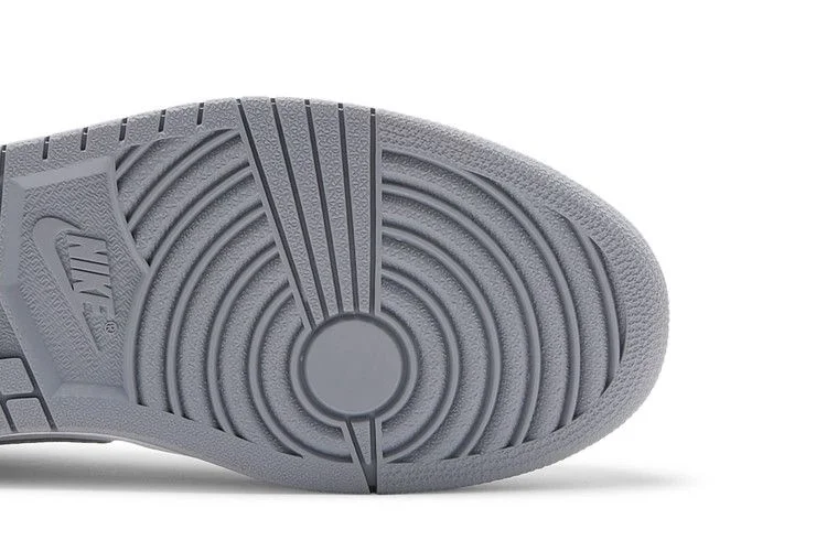Krossovki-Air-Jordan-1-Mid-White-Wolf-Grey-4