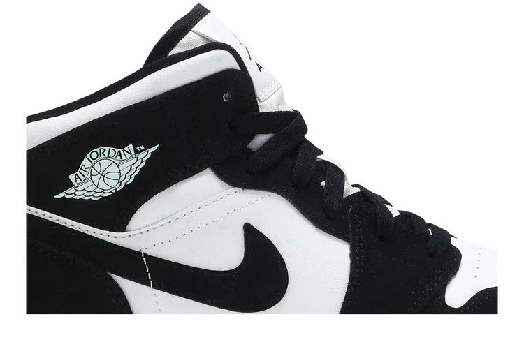 Кроссовки Air Jordan 1 Mid SE GS 'Glow in the Dark Panda'