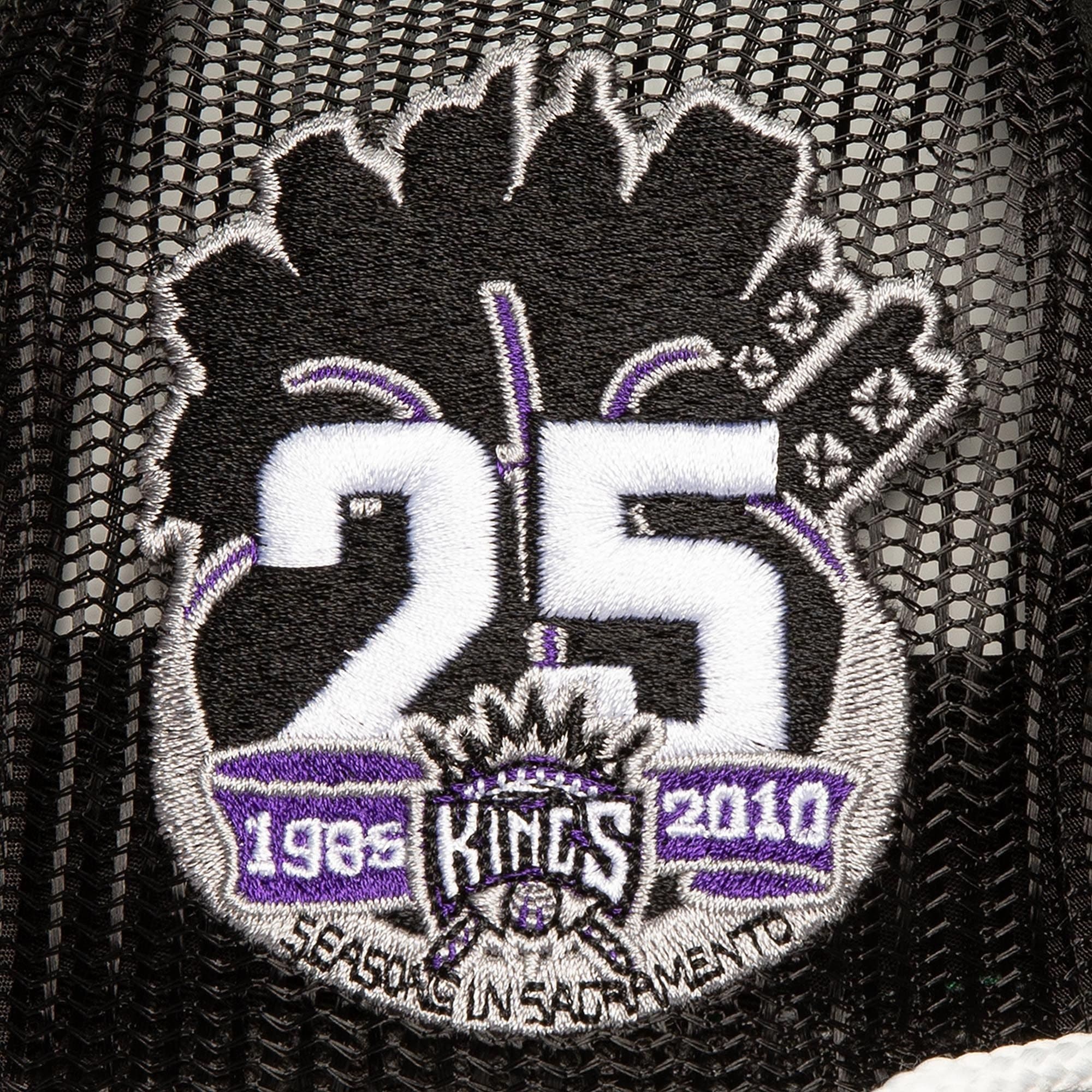 Бейсболка Mitchell & Ness Roper Trucker HWC Sacramento Kings