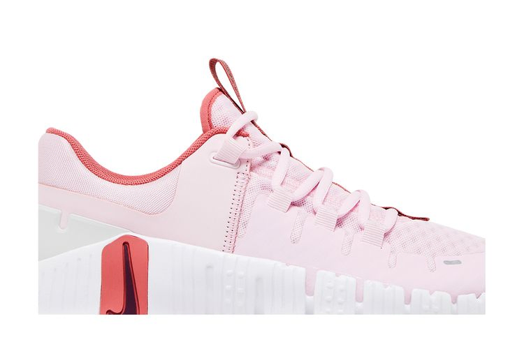 Кроссовки Nike Wmns Free Metcon 5 Premium 'Pink Foam Adobe'