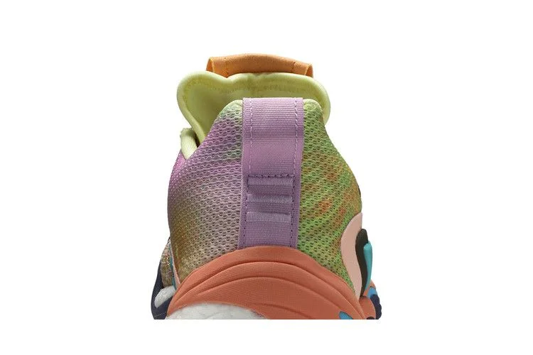 Krossovki-Pharrell-x-adidas-Crazy-BYW-2.0-Chalk-Coral-6