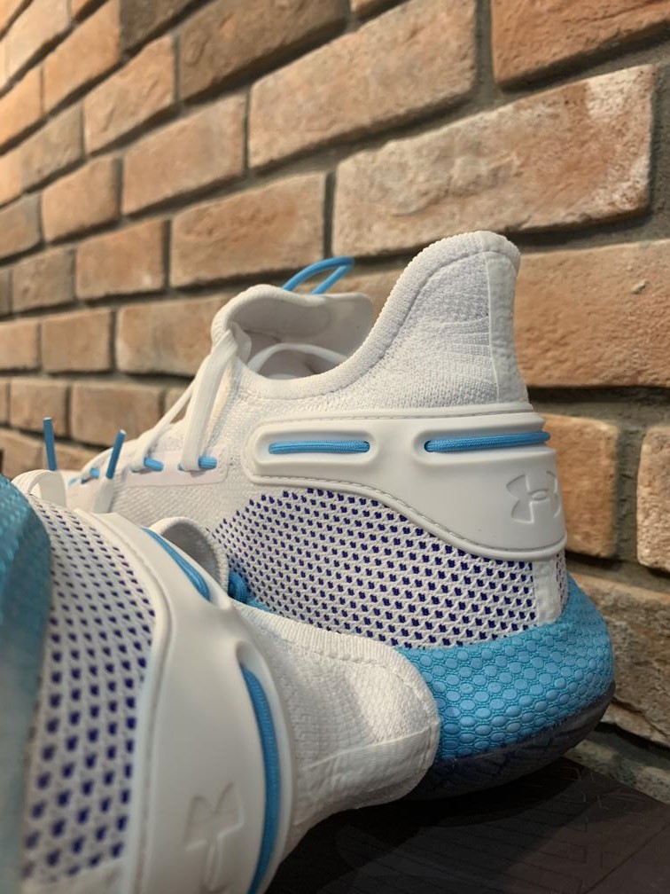 Кроссовки Under Armour Curry 6 Christmas in the Town