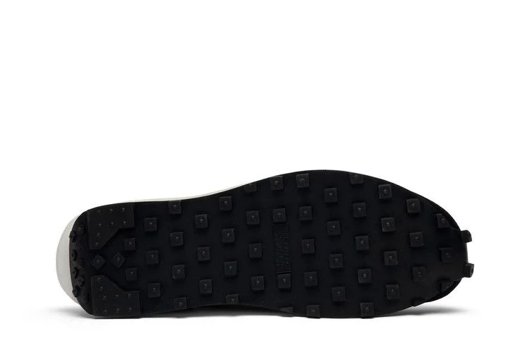 Krossovki-sacai-x-Nike-LDWaffle-Black-3