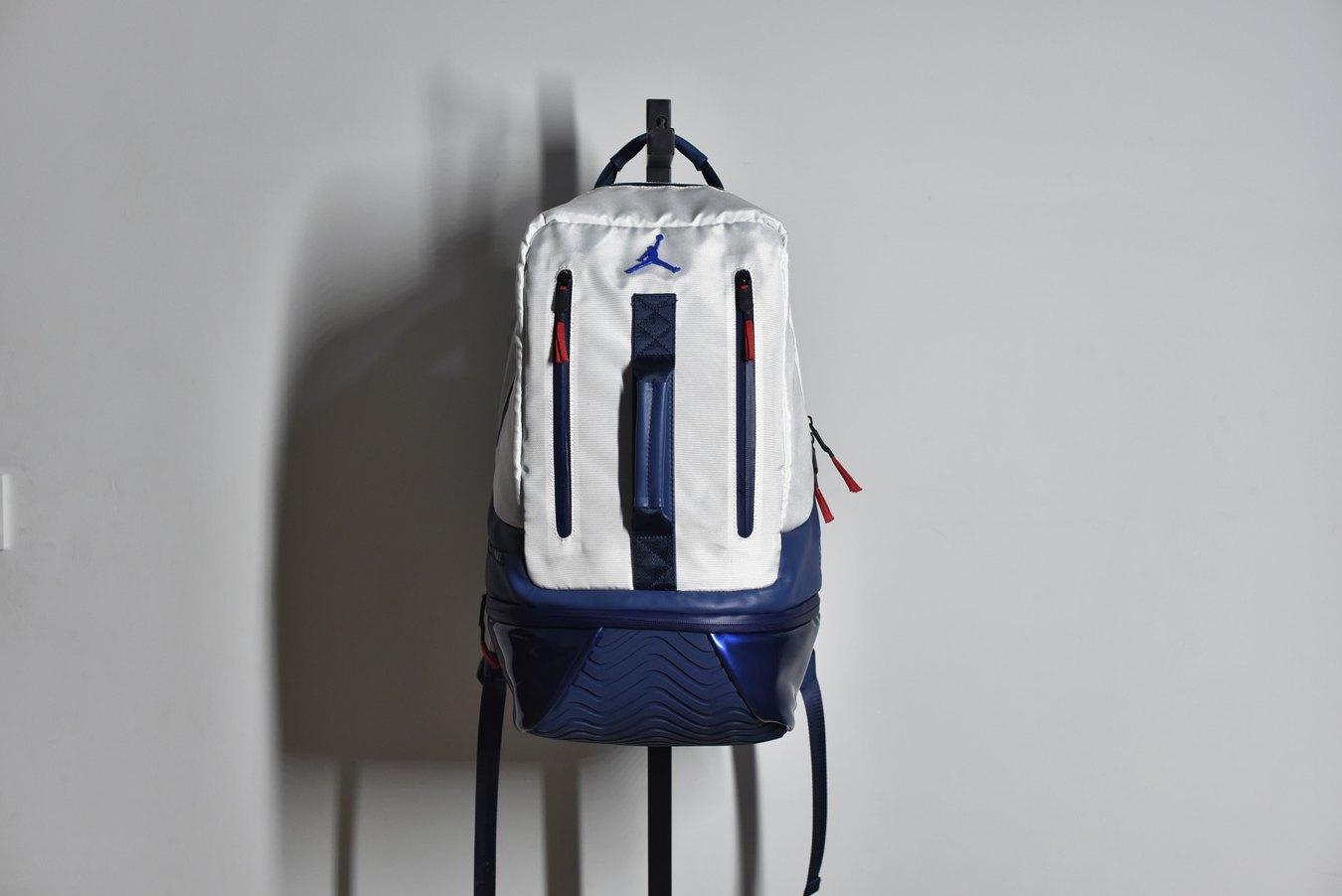 Рюкзак Air Jordan Retro 11 Backpack White Metallic Blue