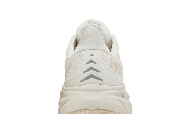 wmns-clifton-8-eggnog-1119394-essn_06