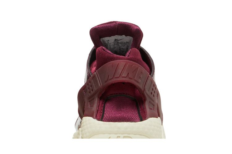 Кроссовки Nike Wmns Air Huarache 'Dark Beetroot'