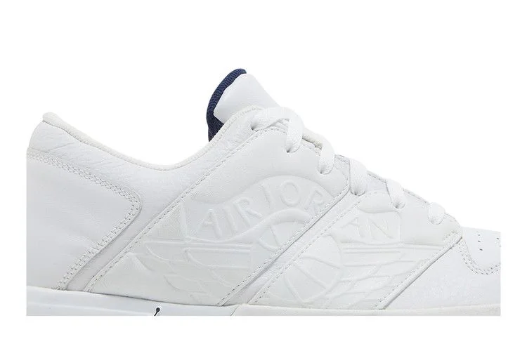 Krossovki-Air-Jordan-1-Nu-Retro-Low-White-Midnight-Navy-1
