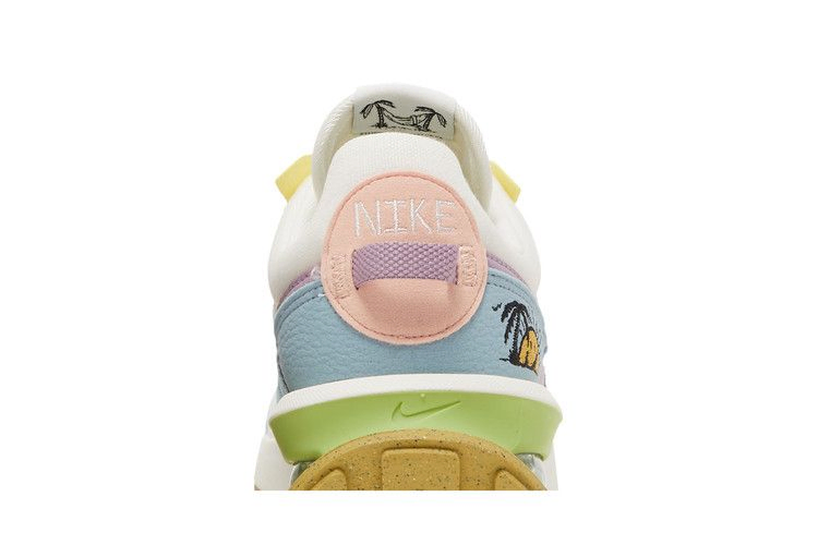 Кроссовки Nike Wmns Air Max Pre-Day SE 'Sun Club'