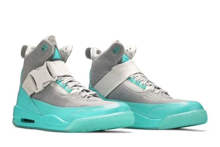 Krossovki-Wmns-Air-Jordan-3-Retro-Explorer-Tropical-Twist-7