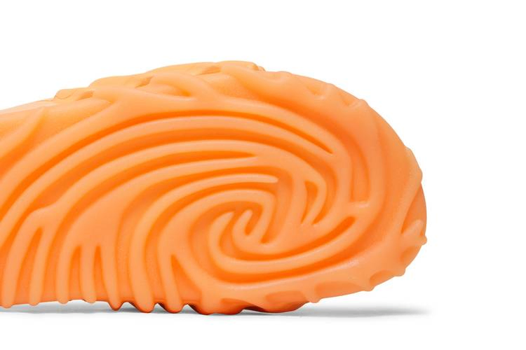 salehe-bembury-x-pollex-slide-citrus-milk-pollex-slide-citrus_04