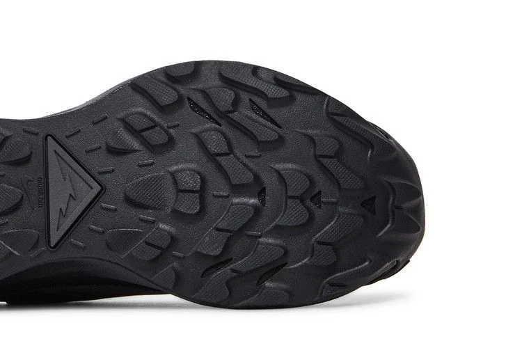 Krossovki-Nike-Pegasus-Trail-3-GTX-Triple-Black-4