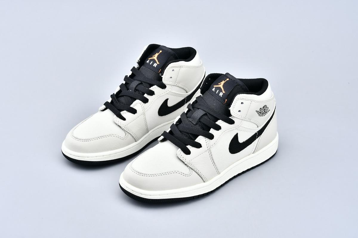 Air-Jordan-1-Retro-Mid-SE-Light-Bone-5