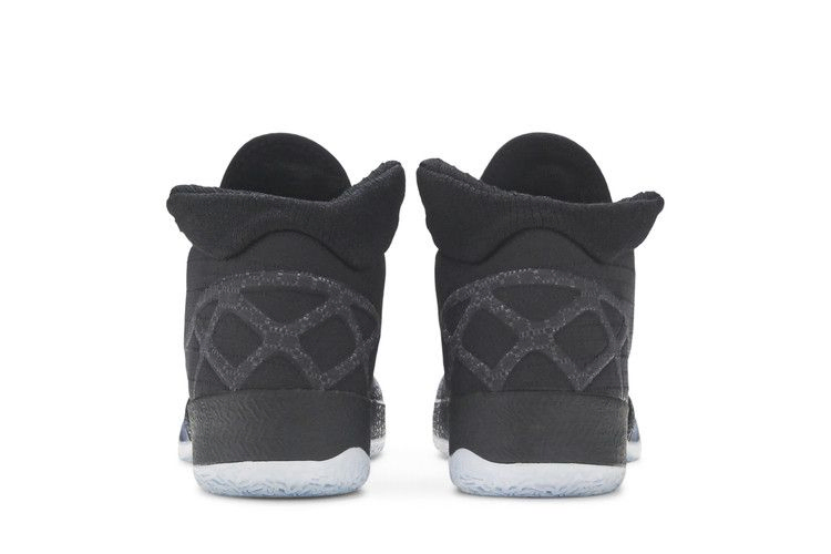 air-jordan-30-black-cat-811006-010_05