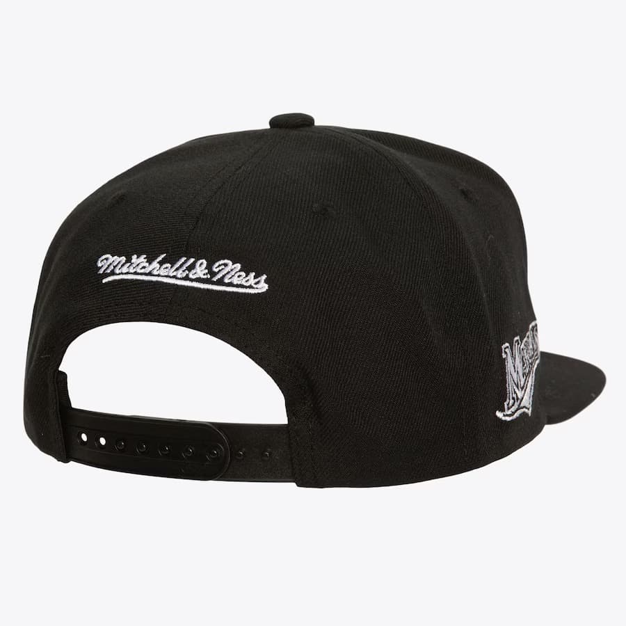 Бейсболка Mitchell & Ness Black White Florida Marlins Cooperstown Collection Evergreen OG Snapback Hat