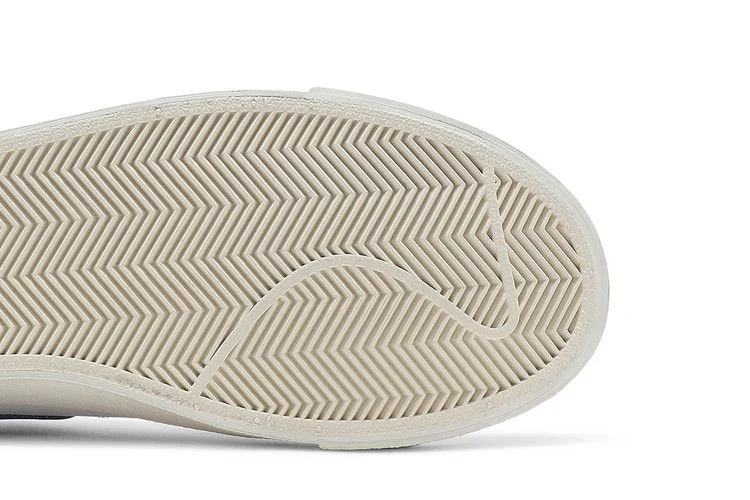 Krossovki-Nike-Blazer-Low-77-Vintage-White-Hyper-Royal-4