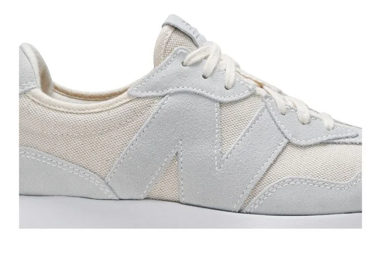 Krossovki-New-Balance-Wmns-327-Light-Blue-Beige-1