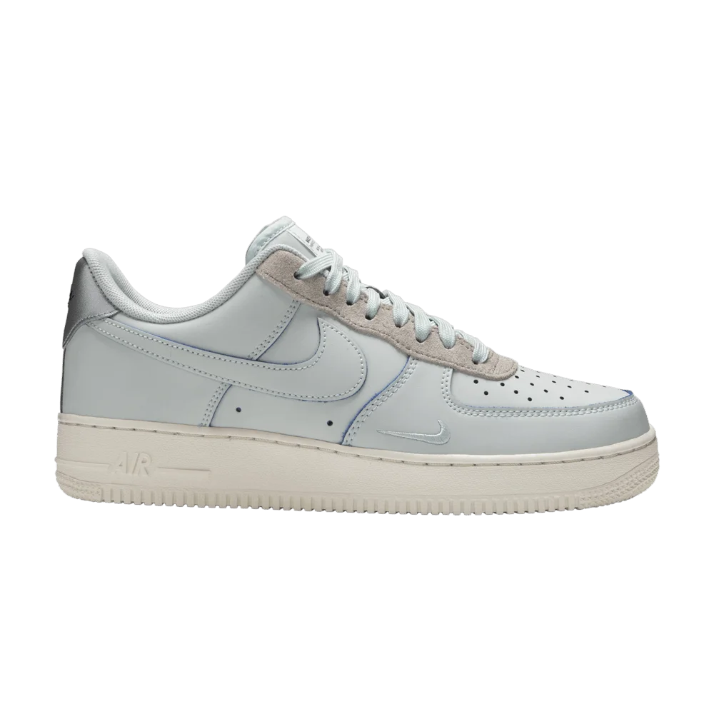 Krossovki-Nike-Devin-Booker-x-Air-Force-1-Low-LV8-Moss-Point