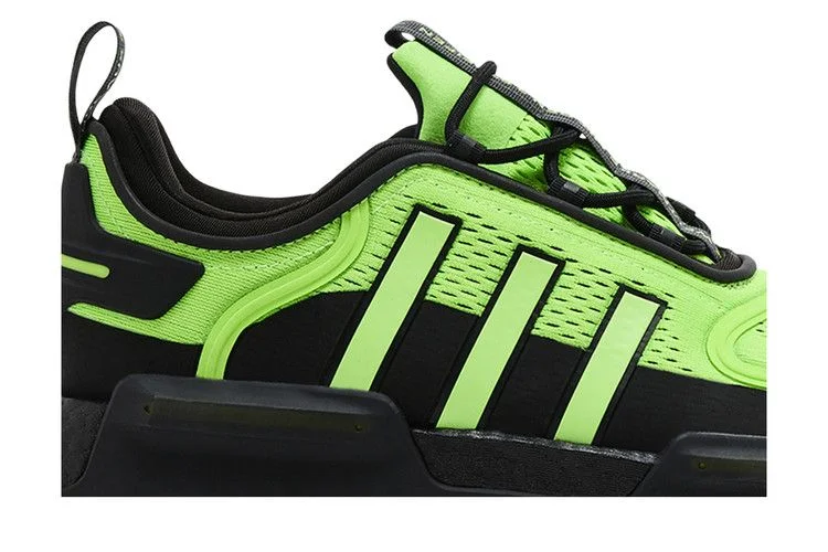 Krossovki-adidas-NMD_V3-Solar-Green-Carbon-1
