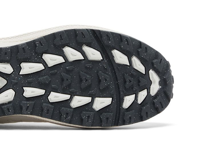 Кроссовки Nike ACG Air Exploraid 'Sail Light Orewood'
