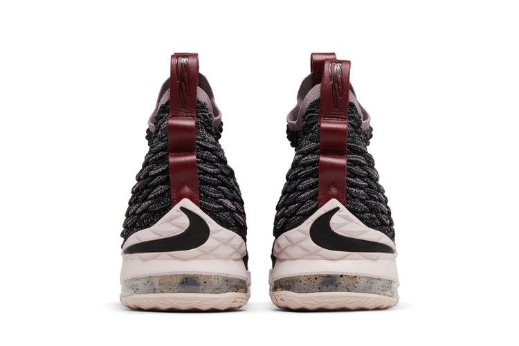 Кроссовки Nike LeBron 15 'Pride of Ohio'
