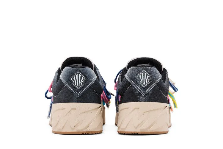 Кроссовки Anta Kai Hélà Style 'Ombre Roots Pack - Black'