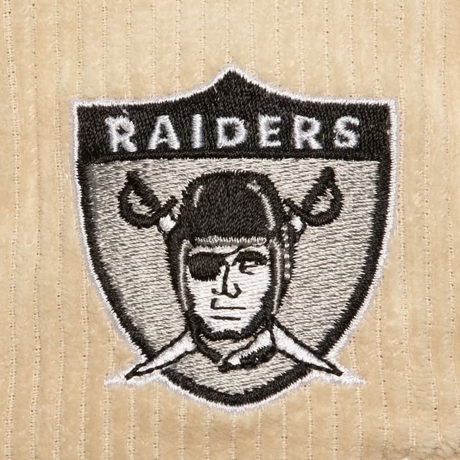 Бейсболка Mitchell & Ness White Oakland Raiders Cordy Deadstock Snapback Hat