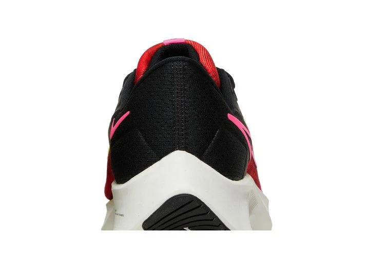Кроссовки Nike Wmns Air Zoom Pegasus 38 'Chile Red Hyper Pink'