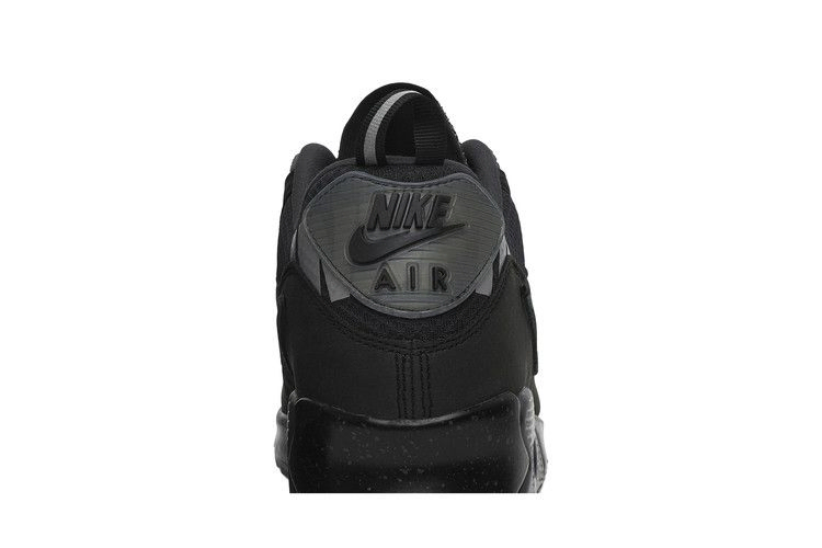 undefeated-x-air-max-90-rush-pink-cq2289-001_06