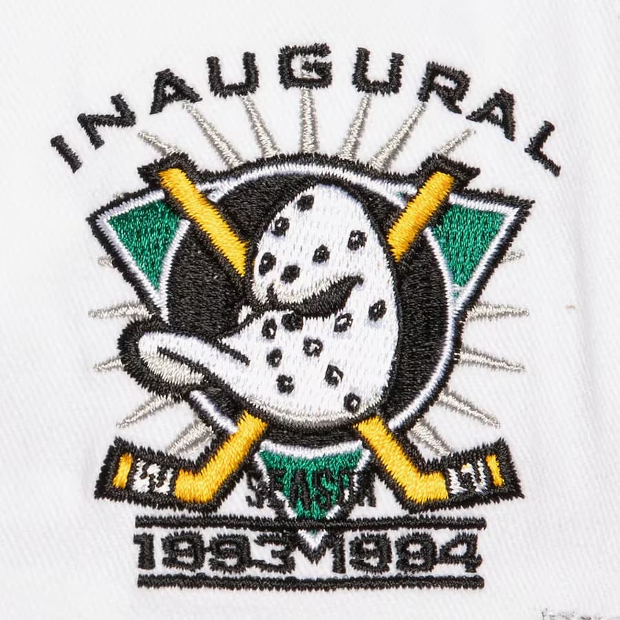 Бейсболка Mitchell & Ness White Anaheim Ducks Tail Sweep Pro Vintage Snapback Hat