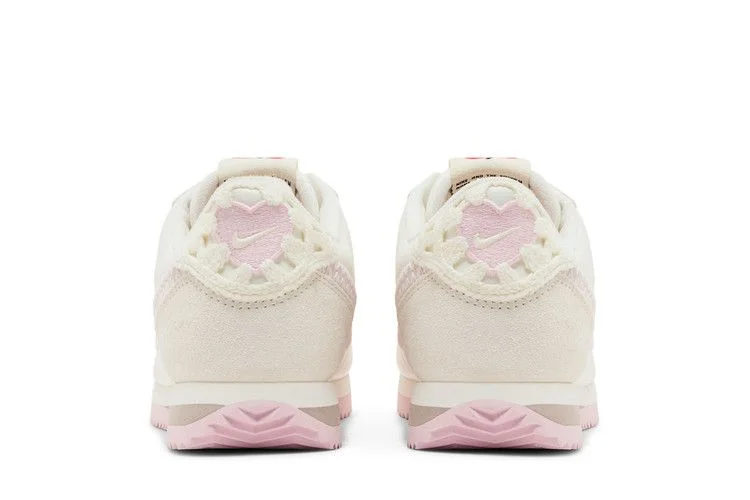 Krossovki-Nike-Wmns-Cortez-Valentines-Day-2025-5