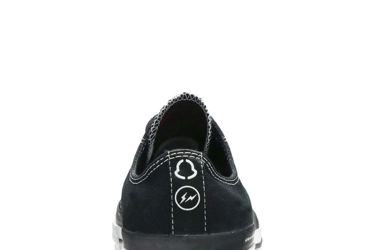 Krossovki-Fragment-Design-x-Moncler-x-Converse-Chuck-70-Low-Black-6