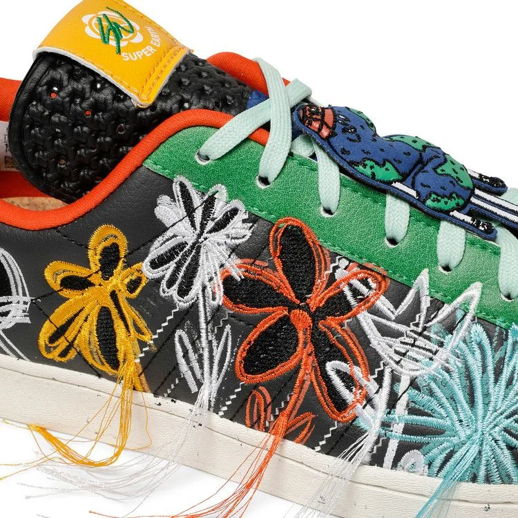 Krossovki-Sean-Wotherspoon-x-adidas-Superstar-Super-Earth-Black-8