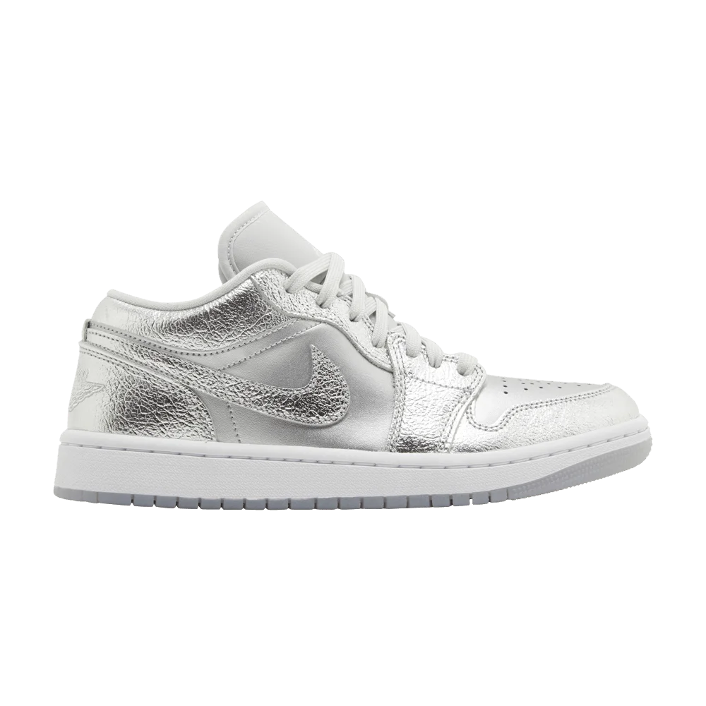 Krossovki-Wmns-Air-Jordan-1-Low-SE-Metallic-Silver