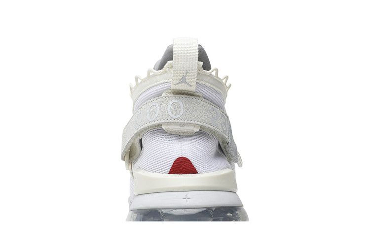 sneakersnstuff-x-jordan-proto-max-720-past-present-future-ct3444-001_06