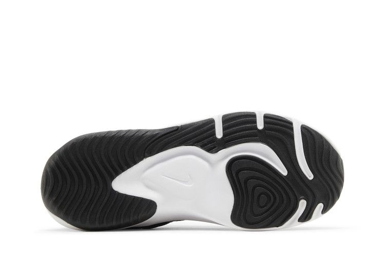 wmns-legend-essential-3-next-nature-black-white-dm1119-001_03