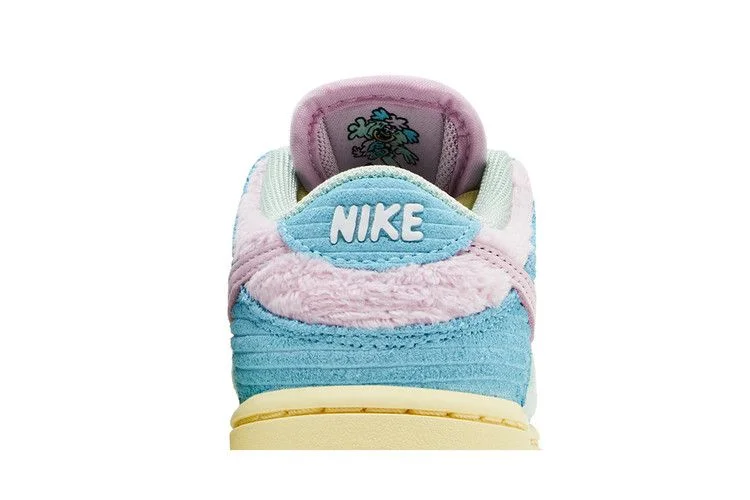 Krossovki-Verdy-x-Nike-Dunk-Low-SB-TD-Visty-6