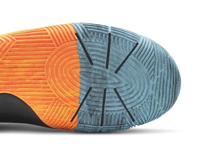 Krossovki-Nike-Kyrie-2-GS-BHM-4