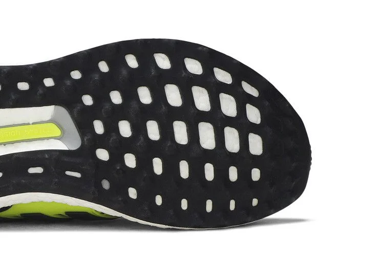 Krossovki-Adidas-UltraBoost-1.0-Solar-Yellow-4