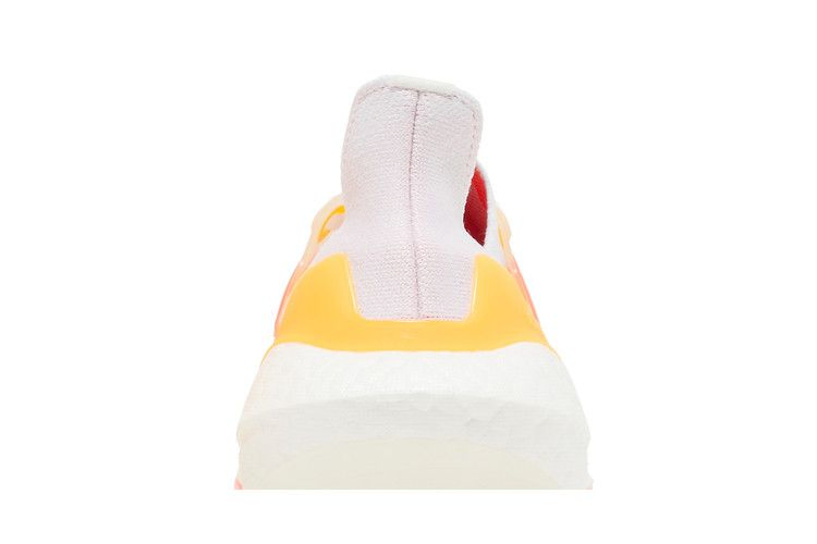 wmns-ultraboost-22-white-flash-orange-gx5595_06