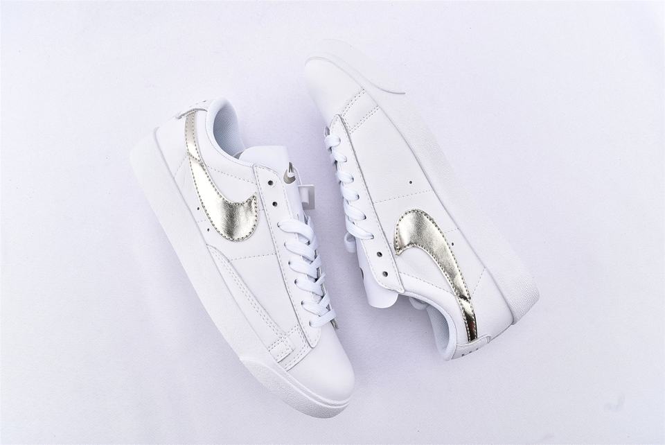 Кроссовки Nike Wmns Blazer Low LE Metallic Gold Star