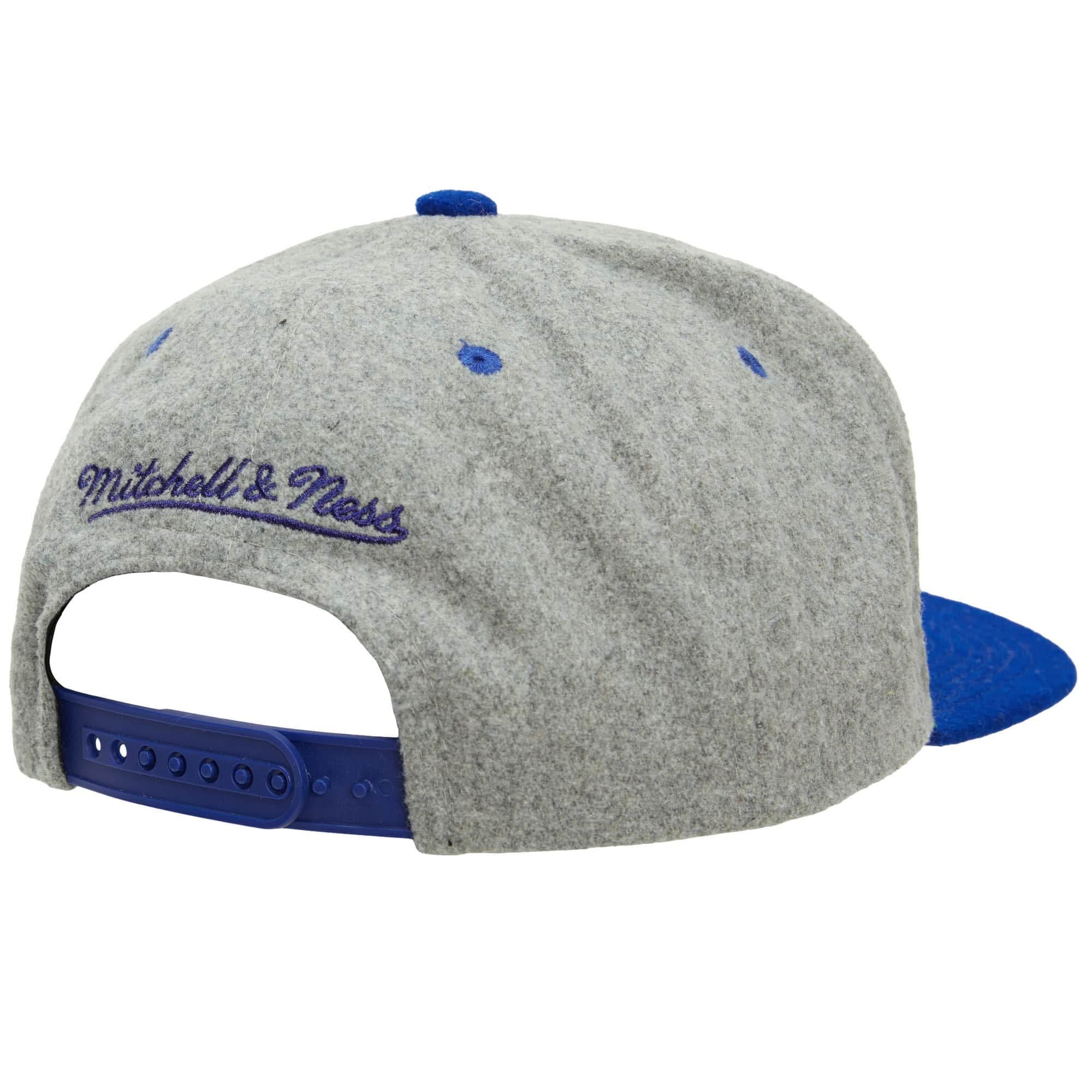 Бейсболка Mitchell & Ness Melton Patch Snapback HWC Charlotte Hornets Hat