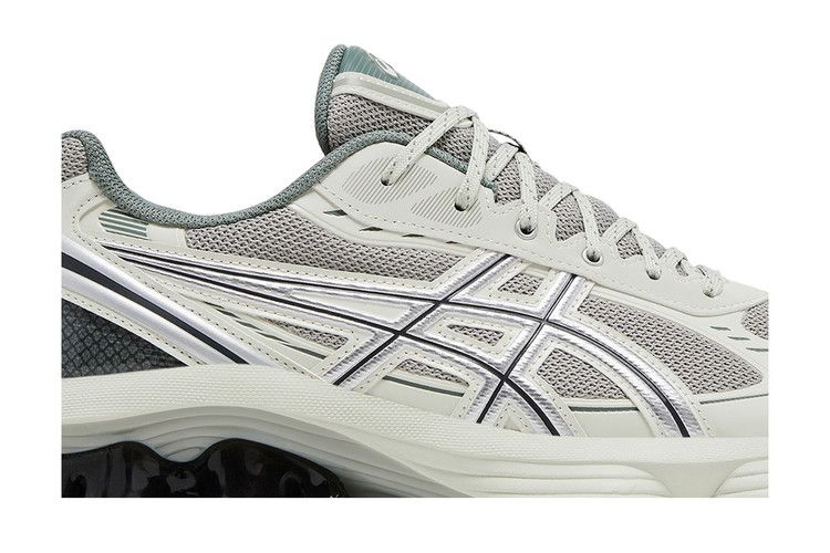 gel-kinetic-fluent-seal-grey-pure-silver-1203a591-021_01