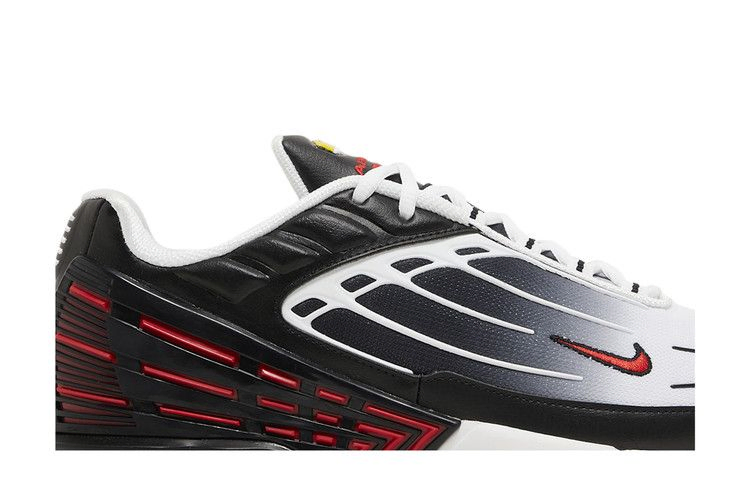 Кроссовки Nike Air Max Plus 3 'Black University Red'