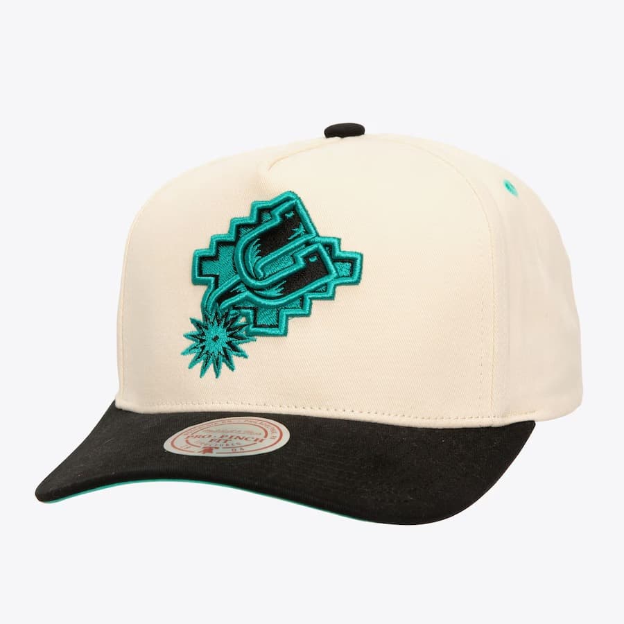 Mitchell-Ness-Cream-San-Antonio-Spurs-Hardwood-Classics-Overspray-Pro-Crown-Snapback-Hat