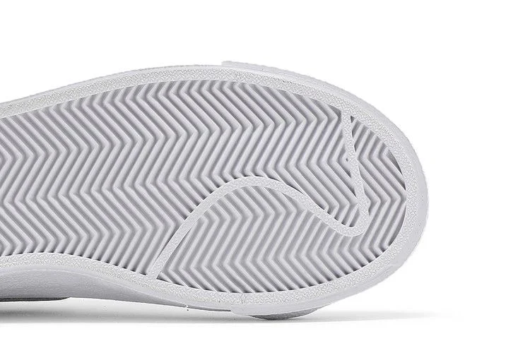 Кроссовки Nike Wmns Blazer Low '77 'White Ghost'
